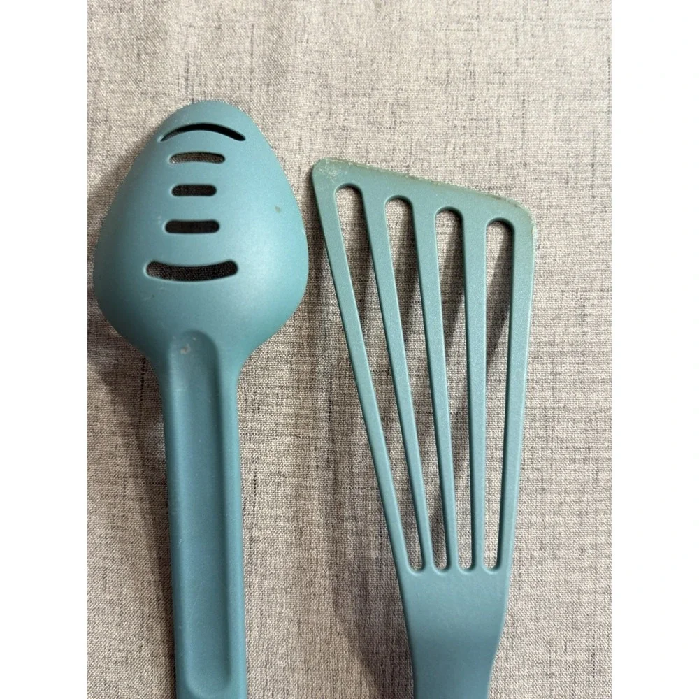 Rachael Ray Nylon Kitchen Utensil Set:‎ Slotted Spoon & Spatula - Teal/Blue